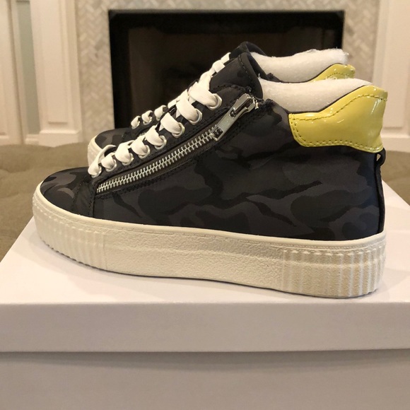 Steve Madden Grey Camo High Top Sneaker. NEW - Picture 2 of 6